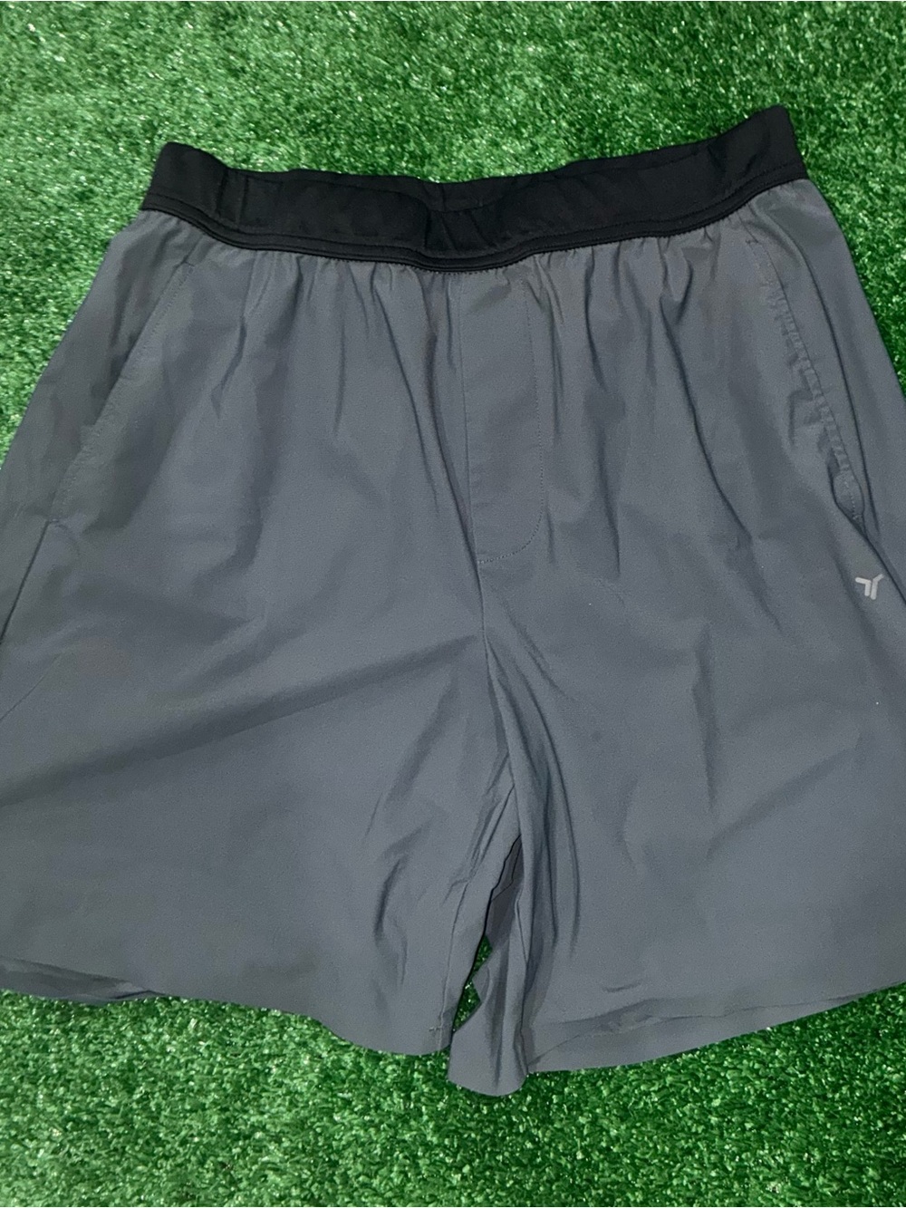 Beyond Yoga Men's Gray Athletic Shorts with Black Waistband